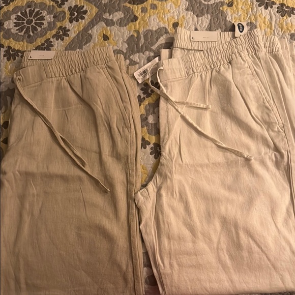 Old Navy Cream Women's Pants (2) - Picture 1 of 4
